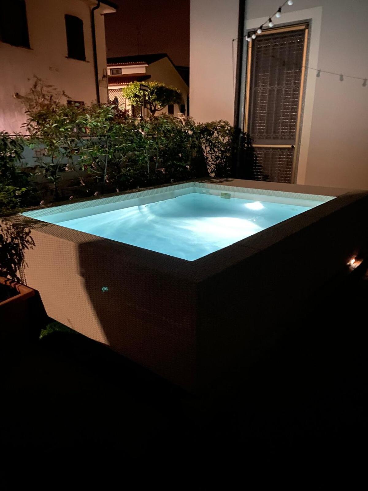Vila Jacuzzi & Relax - Casa Indipendente 20Min Da Milano Zelo Buon Persico Exteriér fotografie