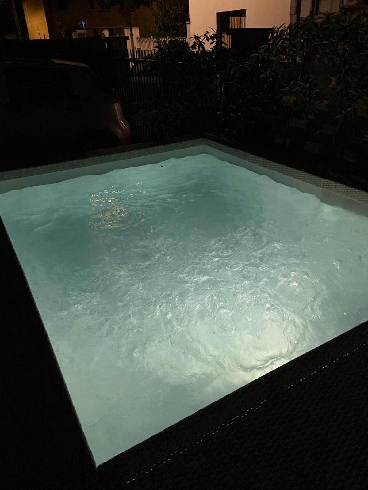 Vila Jacuzzi & Relax - Casa Indipendente 20Min Da Milano Zelo Buon Persico Exteriér fotografie